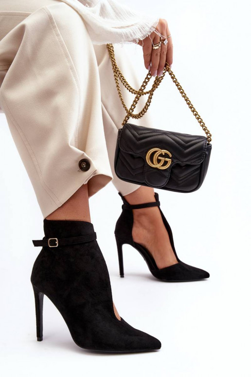 Zomšiniai batai su plonais kulniukais... Zomšiniai batai su plonais kulniukais...