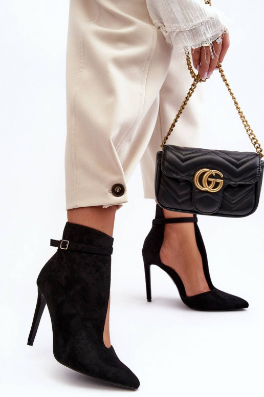 Zomšiniai batai su plonais kulniukais... Zomšiniai batai su plonais kulniukais...