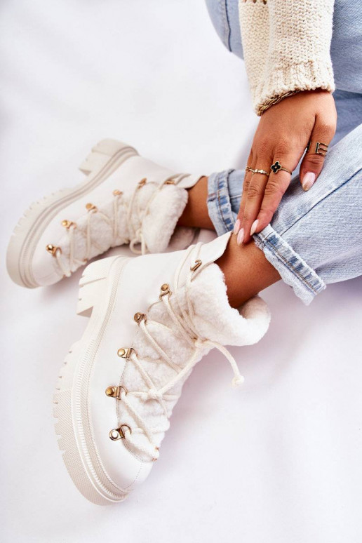 Pašiltinti aulinukai baltos spalvos... Pašiltinti aulinukai baltos spalvos...