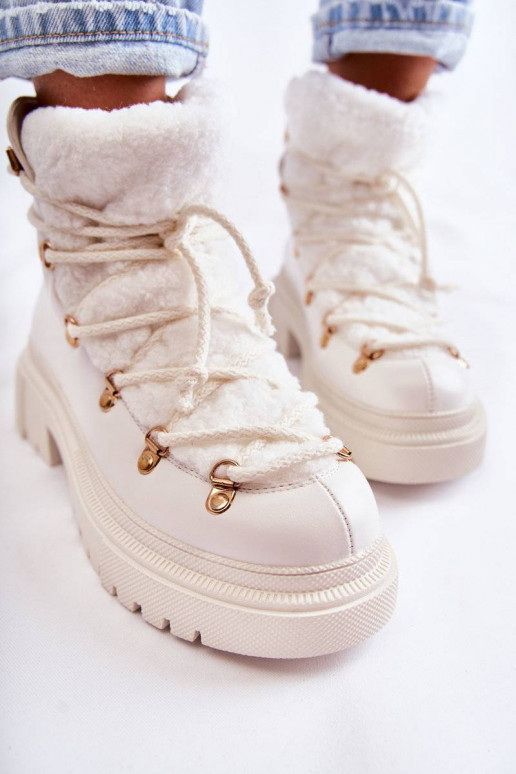 Pašiltinti aulinukai baltos spalvos... Pašiltinti aulinukai baltos spalvos...