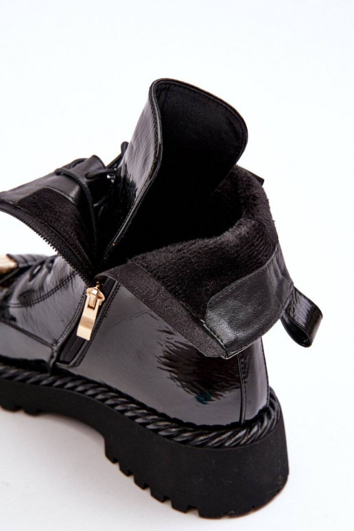 Lakuoti aulinukai su ornamentais... Lakuoti aulinukai su ornamentais...