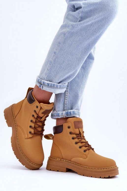 Pašiltinti aulinukai rudos spalvos...