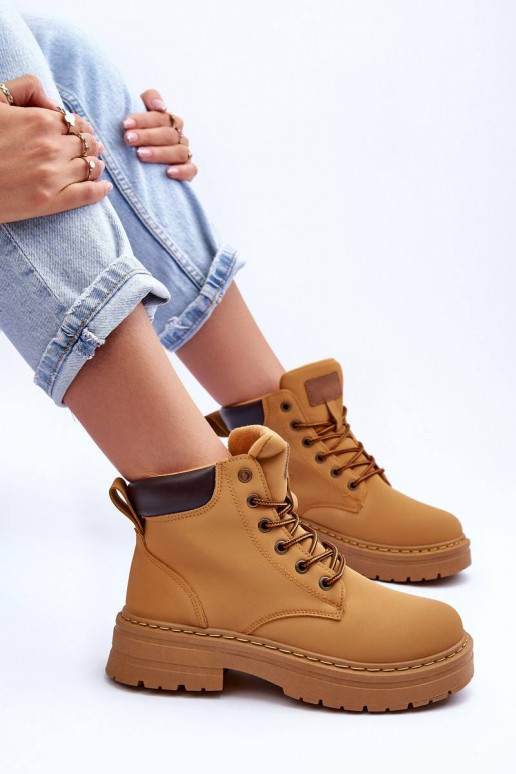 Pašiltinti aulinukai rudos spalvos...