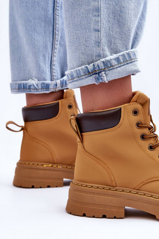 Pašiltinti aulinukai rudos spalvos...