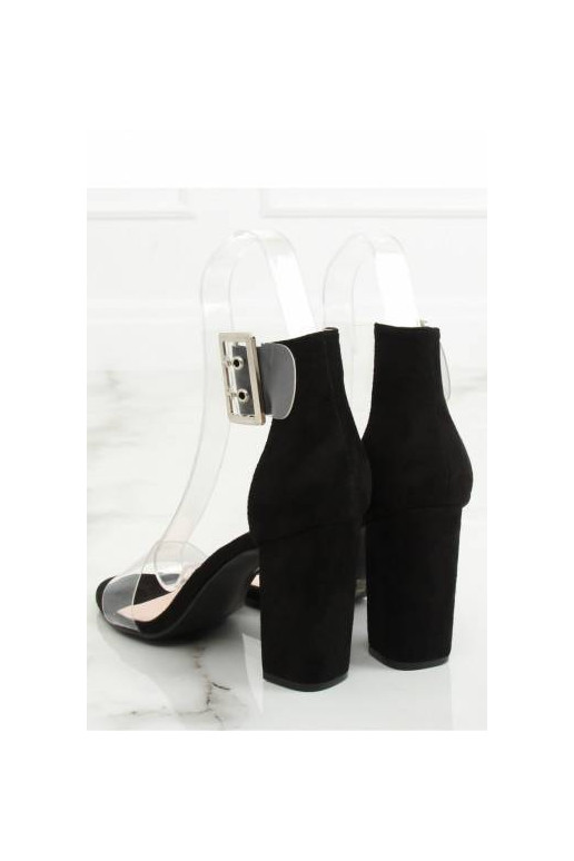 Batelia su kulniukais juodos spalvos... Batelia su kulniukais juodos spalvos...