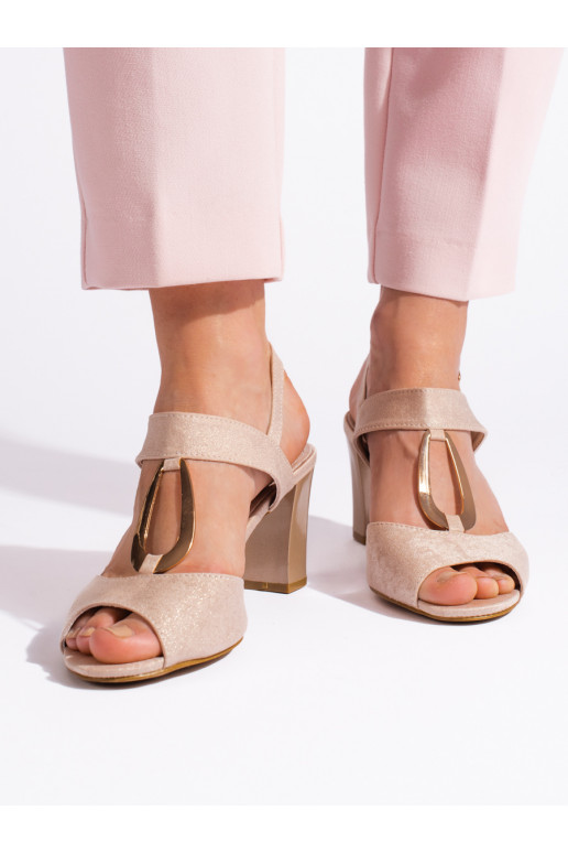 aukso spalvos sandalai  ant kulno