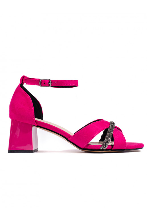 iš zomšos sandalai  