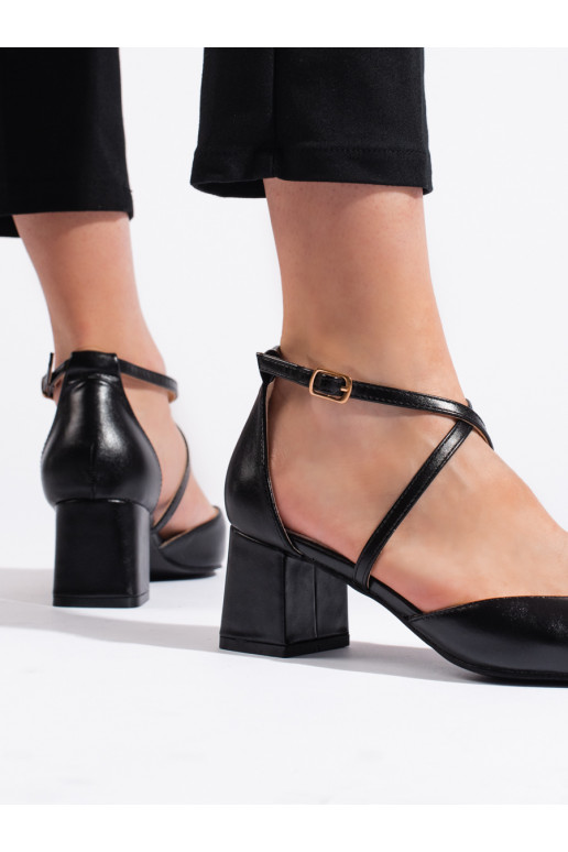 Juodos spalvos sandalai   Juodos spalvos sandalai