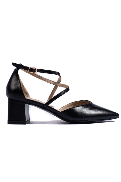 Juodos spalvos sandalai   Juodos spalvos sandalai