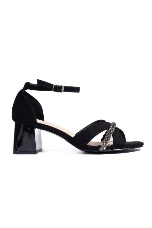 iš zomšos sandalai  juodos spalvos iš zomšos sandalai  juodos spalvos