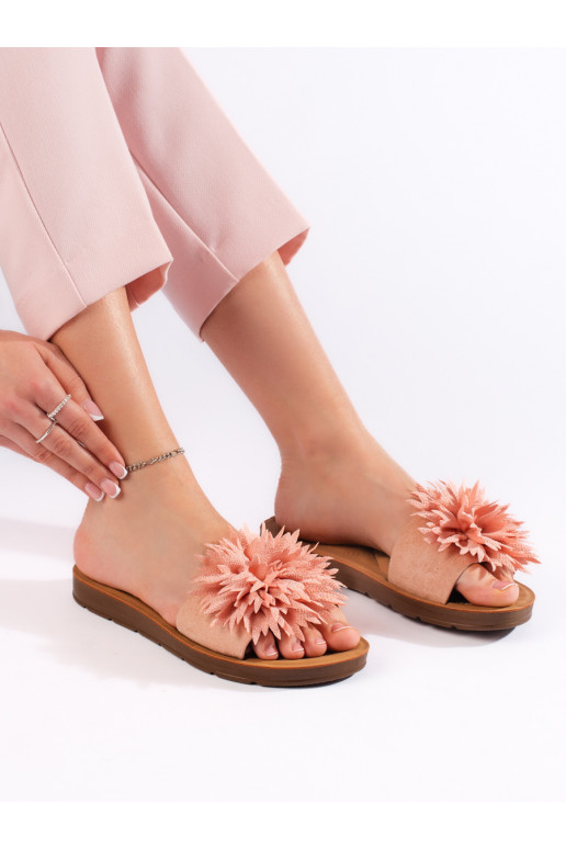 rožinės spalvos Šlepetės   z su gėlytėmisem