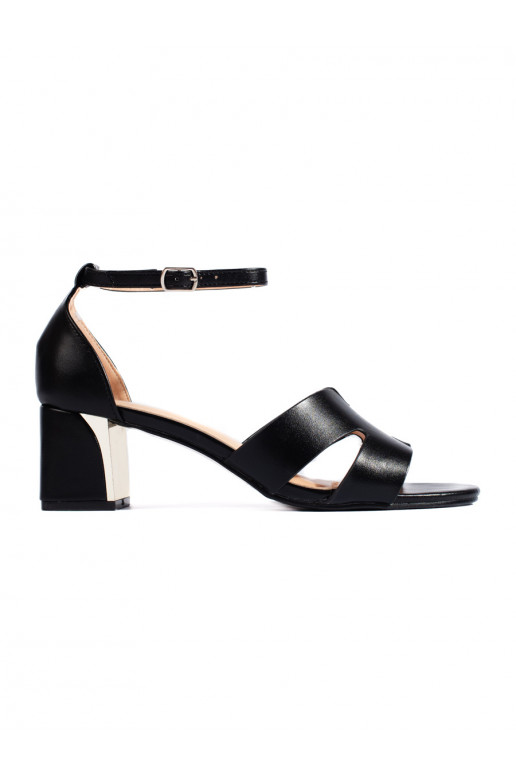 Juodos spalvos sandalai  