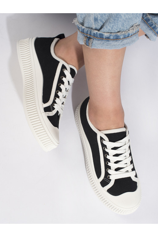 Juodos spalvos klasikinio modelio moteriški sportbačiai su platforma Juodos spalvos klasikinio modelio moteriški sportbačiai su platforma