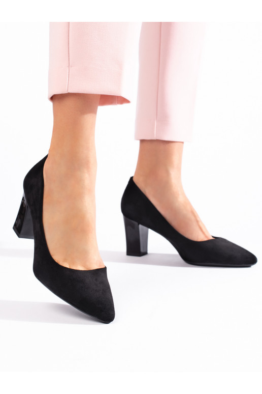 juodos spalvos aukštakulniai ant kulno Sergio Leone  juodos spalvos aukštakulniai ant kulno Sergio Leone