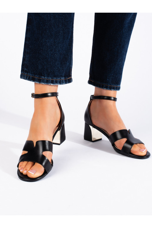 Juodos spalvos sandalai 