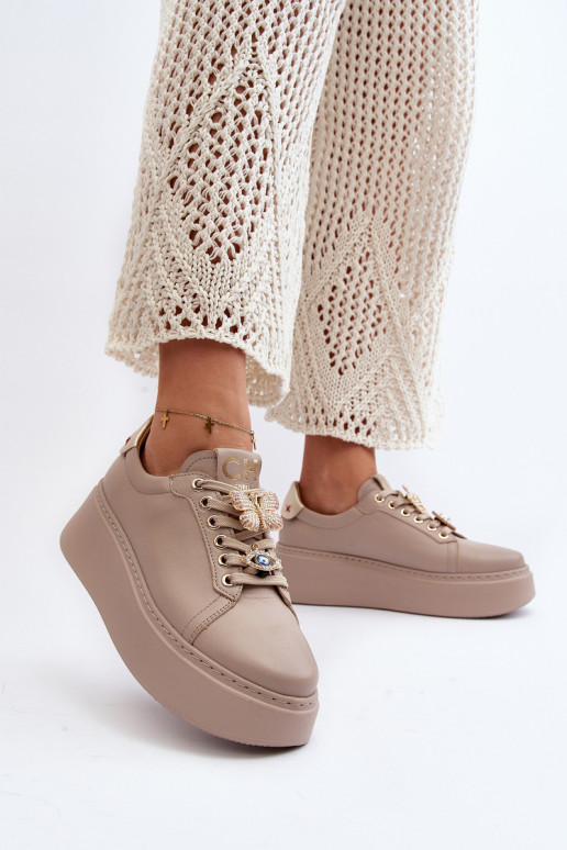 Sneakers modelio batai su gražiomis... Sneakers modelio batai su gražiomis...