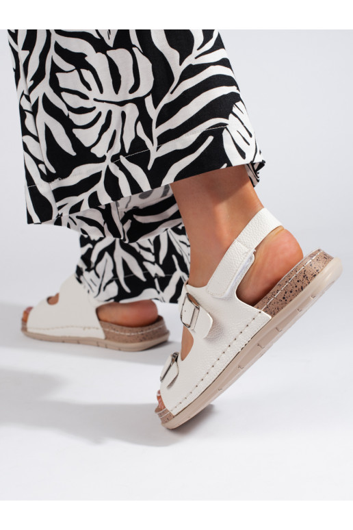 baltos spalvos sandalai  zapinane  baltos spalvos sandalai  zapinane