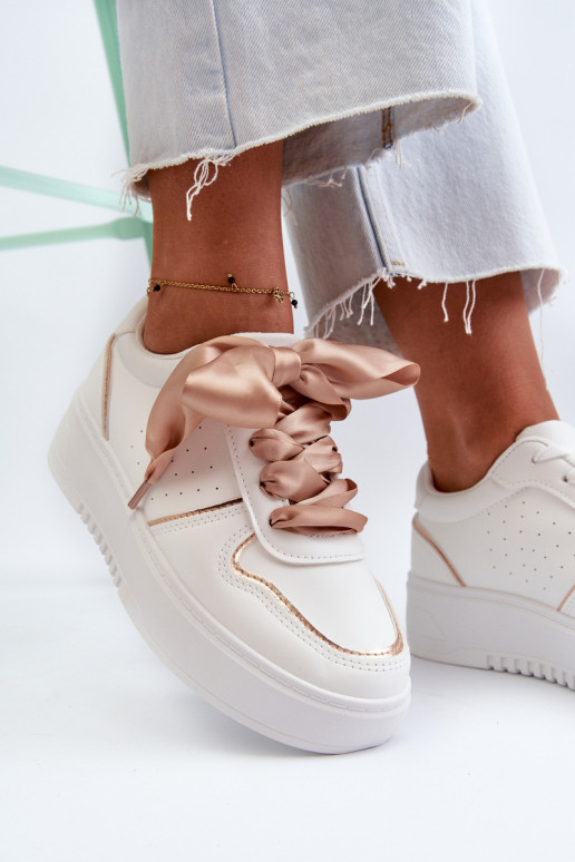 Sneakers modelio batai su platforma... Sneakers modelio batai su platforma...