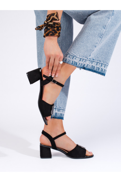 Juodos spalvos  sandalai ant kulno Sergio Leone Juodos spalvos  sandalai ant kulno Sergio Leone