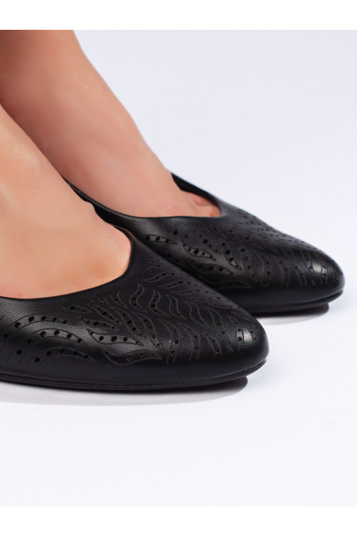 su aužūro elementais juodos spalvos aukštakulniai ant kulno Sergio Leone su aužūro elementais juodos spalvos aukštakulniai ant kulno Sergio Leone