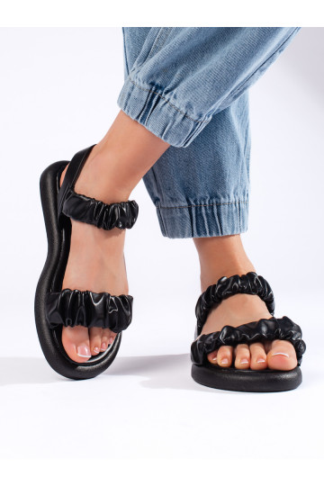 Juodos spalvos   sandalai
