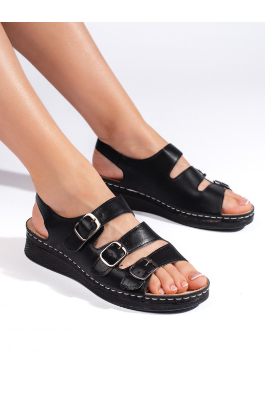  juodos spalvos sandalai 