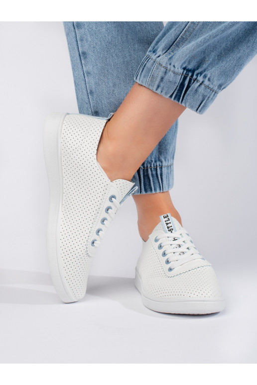 baltos spalvos   batai