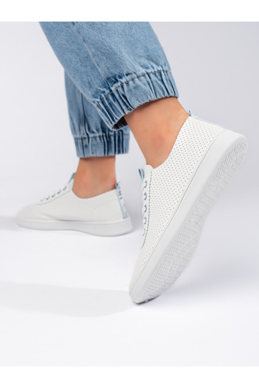 baltos spalvos   batai