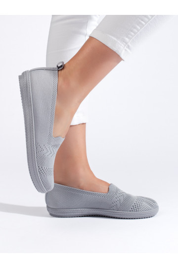 pilkos spalvos  slip on