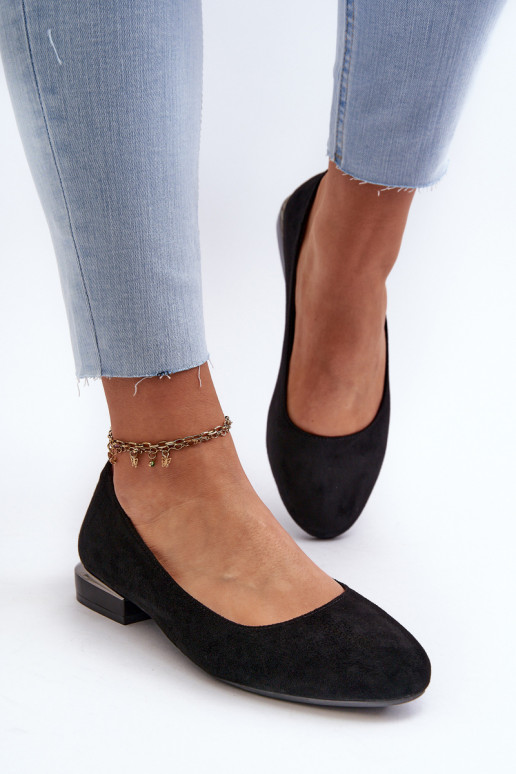 Moteriški zomšiniai bateliai su žemu... Moteriški zomšiniai bateliai su žemu...