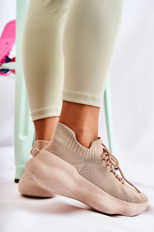 Įsispiriamo modelio sportiniai... Įsispiriamo modelio sportiniai...