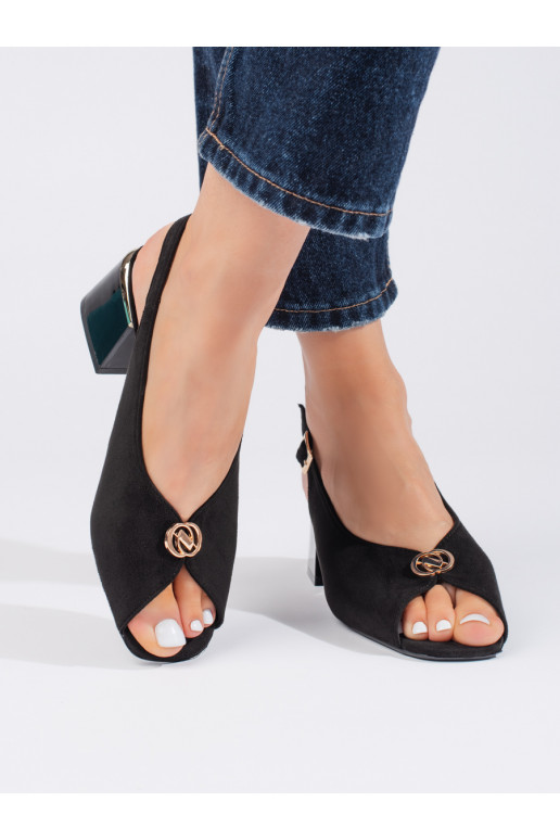 Elegantiško stiliaus iš zomšos sandalai  juodos spalvos