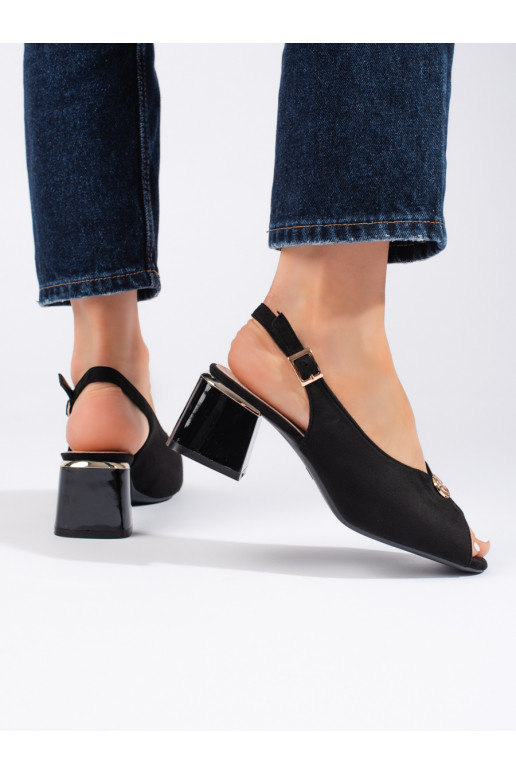 Elegantiško stiliaus iš zomšos sandalai  juodos spalvos