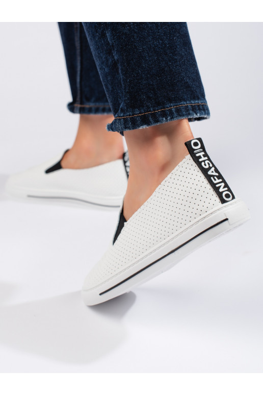 su aužūro elementais Moteriški batai baltos spalvos