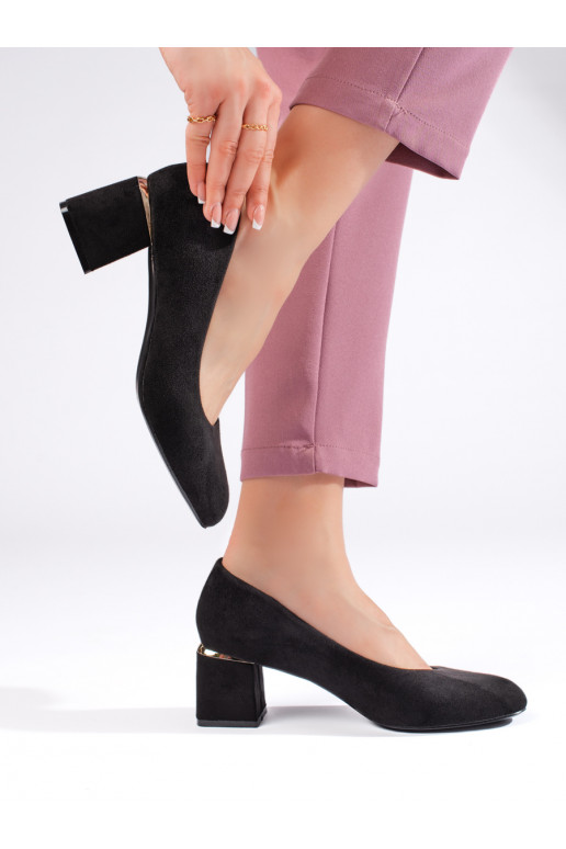 Juodos spalvos iš zomšos aukštakulniai 