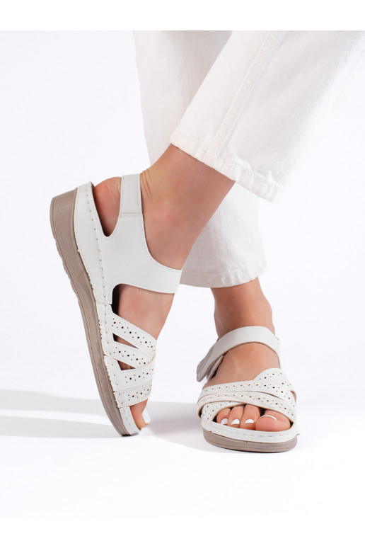 baltos spalvos sandalai   baltos spalvos sandalai