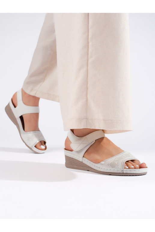 baltos spalvos sandalai   baltos spalvos sandalai