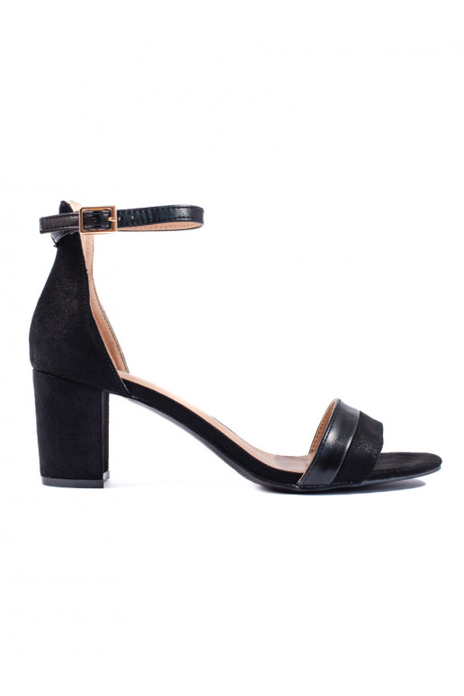 Elegantiško stiliaus juodos spalvos sandalai  ant kulno