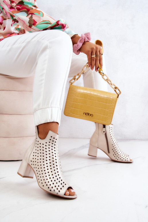 Ažūriniai aulinukai smėlio spalvos Ažūriniai aulinukai smėlio spalvos