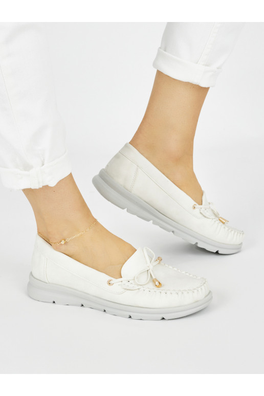 baltos spalvos  mokasinai iš eko odos