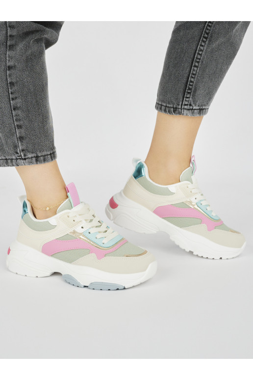 Sportinio stiliaus moteriški bataie su masyviu kulnu