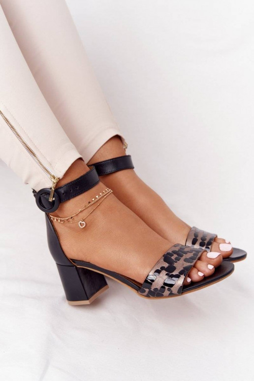 Elegantiškos aukštakulnės basutės...