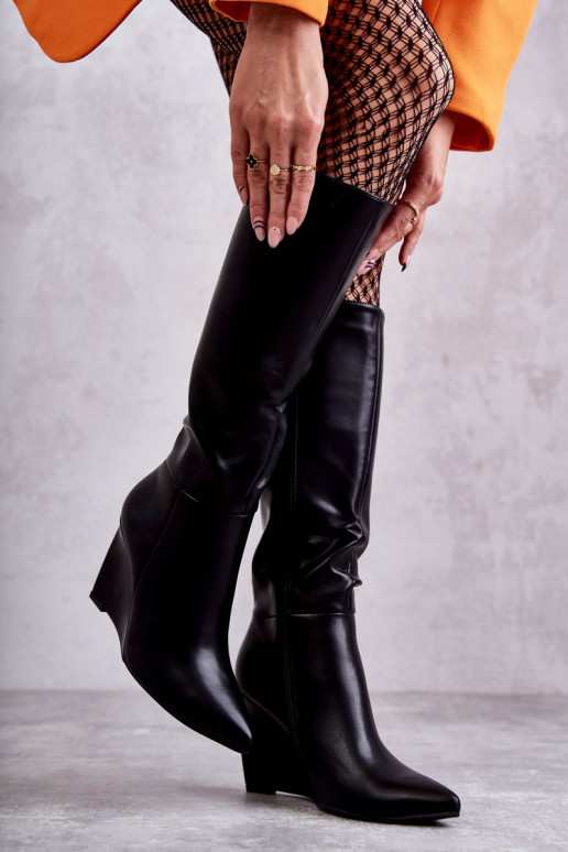 Juodi ilgaauliai batai su platforma...