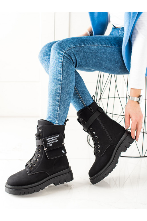 Juodos spalvos aulinukai 