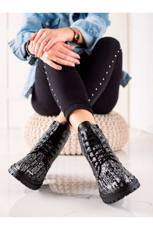 auliniai batai   juodos spalvos