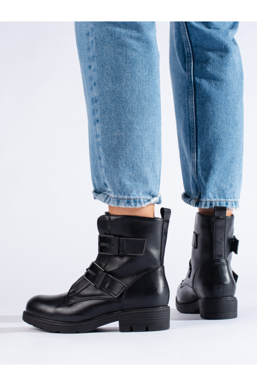 Juodos spalvos moteriški aulinukai su stilingomis detalėmis