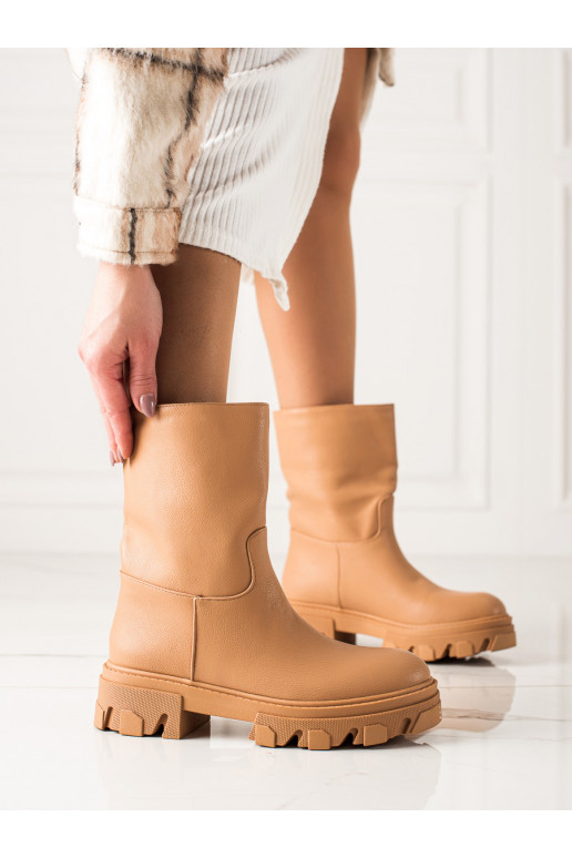 Įsispiriamo modelio  auliniai batai