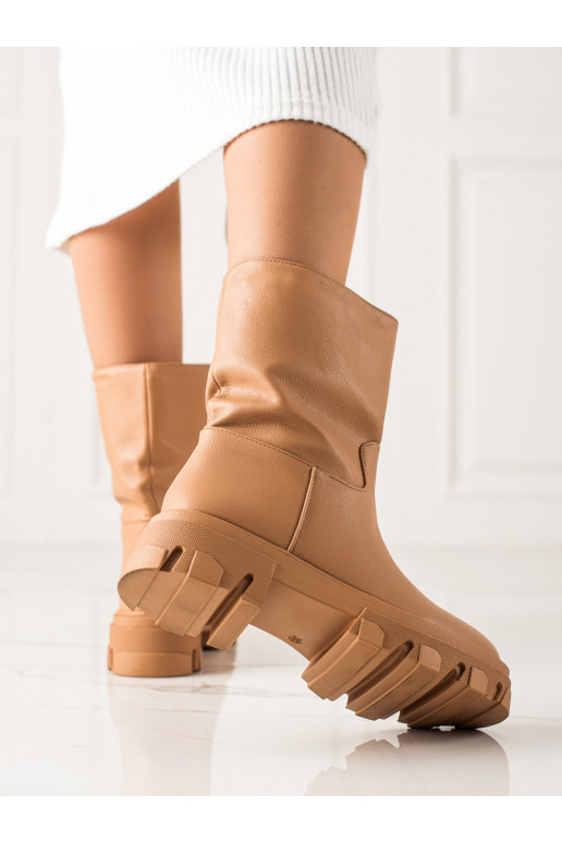 Įsispiriamo modelio  auliniai batai