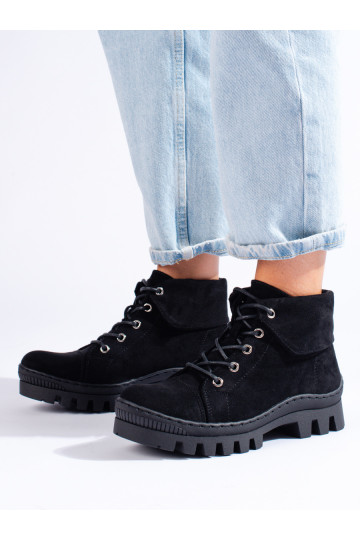 Juodos spalvos Moteriški batai S.Barski