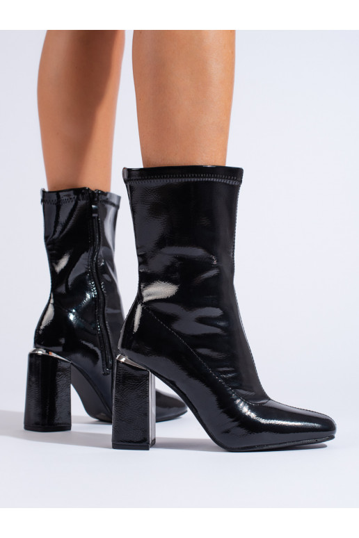  moteriški batai ant kulno iš lakuotos eko odos